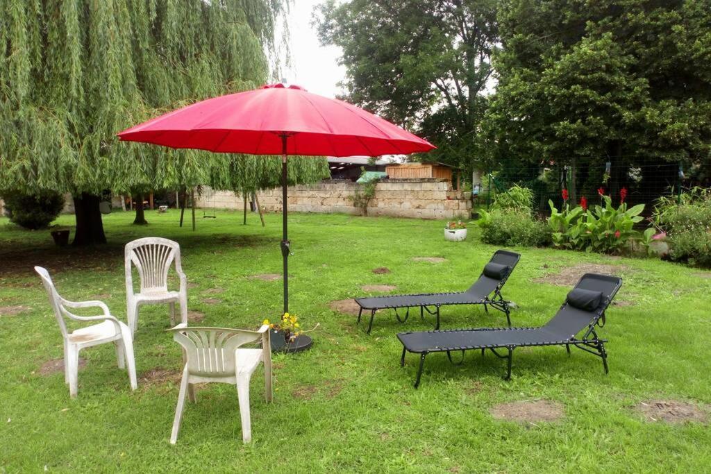 Maison Chaleureuse Et De Detente Avec Piscine Et Spa Chassemy Bagian luar foto