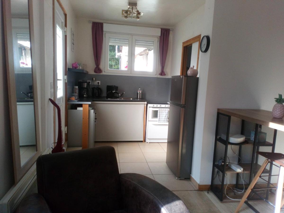 Maison Chaleureuse Et De Detente Avec Piscine Et Spa Chassemy Bagian luar foto