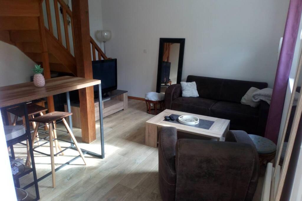 Maison Chaleureuse Et De Detente Avec Piscine Et Spa Chassemy Bagian luar foto